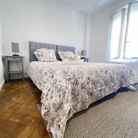 Loena Centre: Renovated 2-room Near Croisette * Cannes