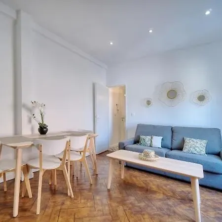 Loena Centre: Renovated 2-room Near Croisette Cannes