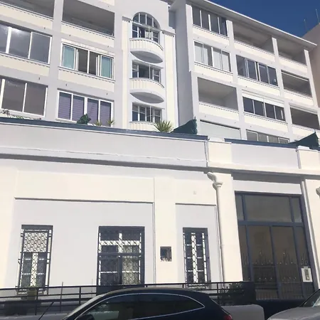 Loena Centre: Renovated 2-room Near Croisette Apartment Cannes
